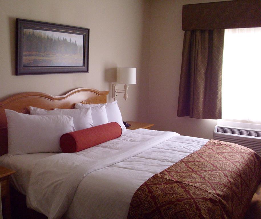 Savanna Inn & Suites Bilik gambar
