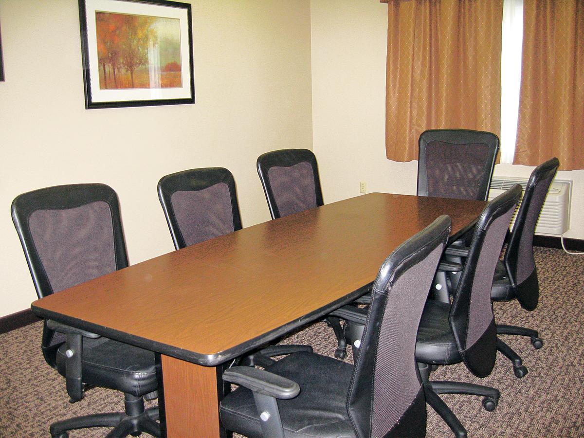 Savanna Inn & Suites Luaran gambar